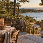 Hébergement vacances Landes : terrasse avec vue sur lac et pins, camp de base