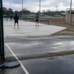 Plaine de jeux des basses landes : courts de tennis et aire de dirt à Nantes Nord