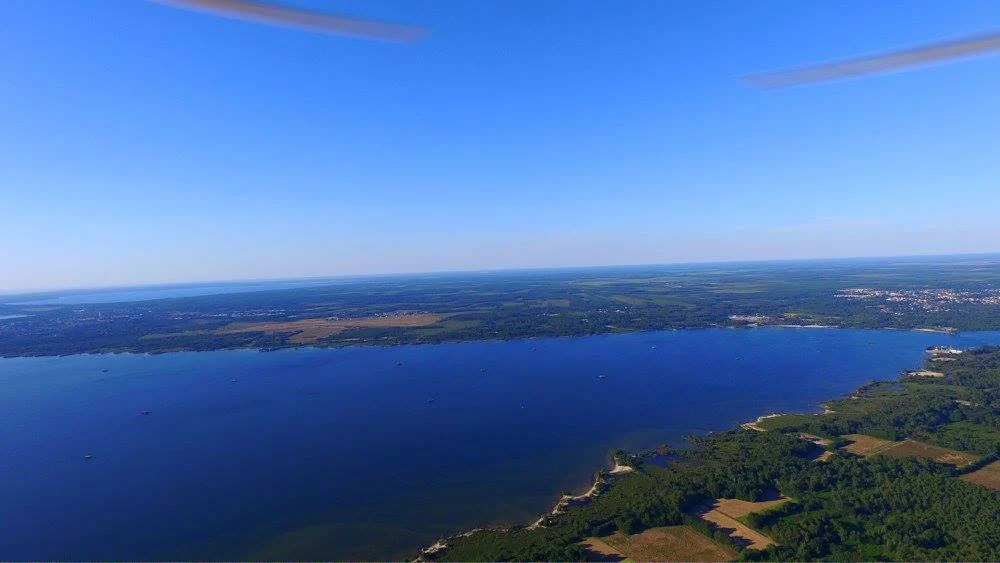 Vue du lac de Biscarrosse et de Parentis à Gastes
